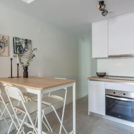 Apartment Flat In The Bustling Center Of Ref 99 Fuengirola