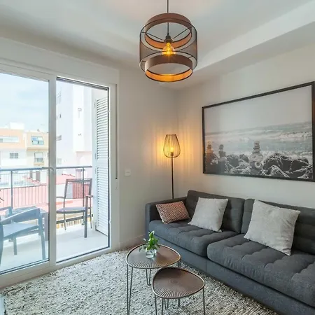 Flat In The Bustling Center Of Ref 99 Apartment *
