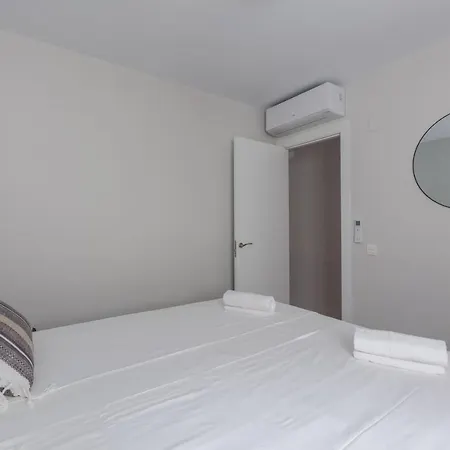 Apartment Flat In The Bustling Center Of Ref 99 Fuengirola