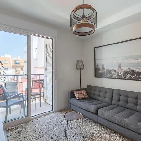 Flat In The Bustling Center Of Ref 99 * Fuengirola